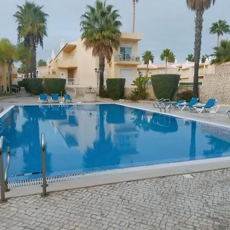 Holidays In - Algarve * 阿尔布费拉